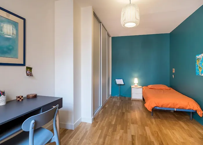 - Renovated Floor Lione
