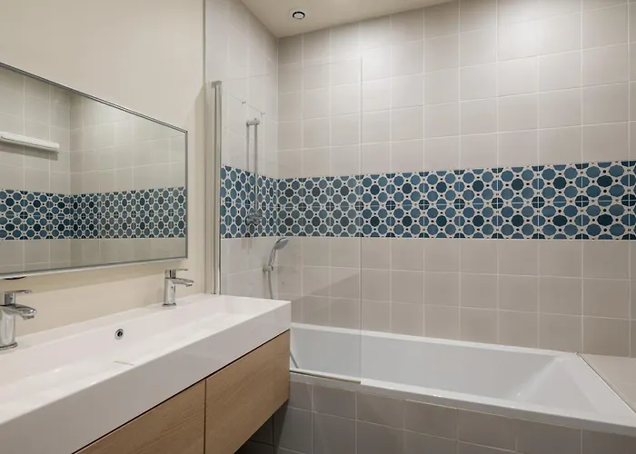 - Renovated Floor Appartamento Lione
